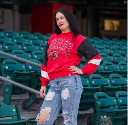 Women's Red Grizzlies Pull Over